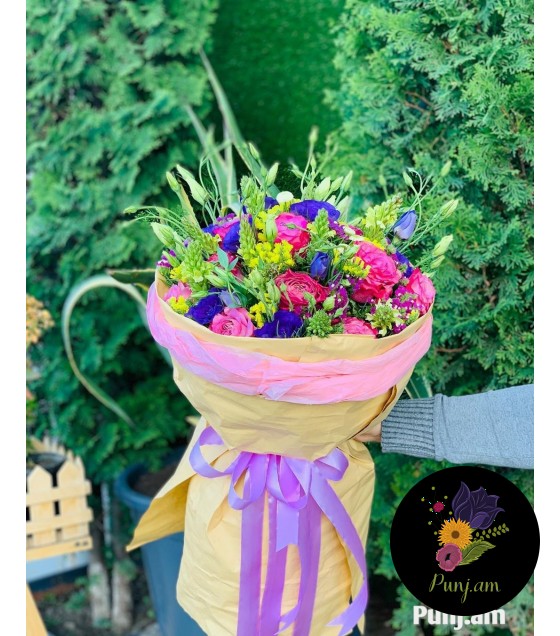 Փունջ վարդերով և լիզիանտուսներով